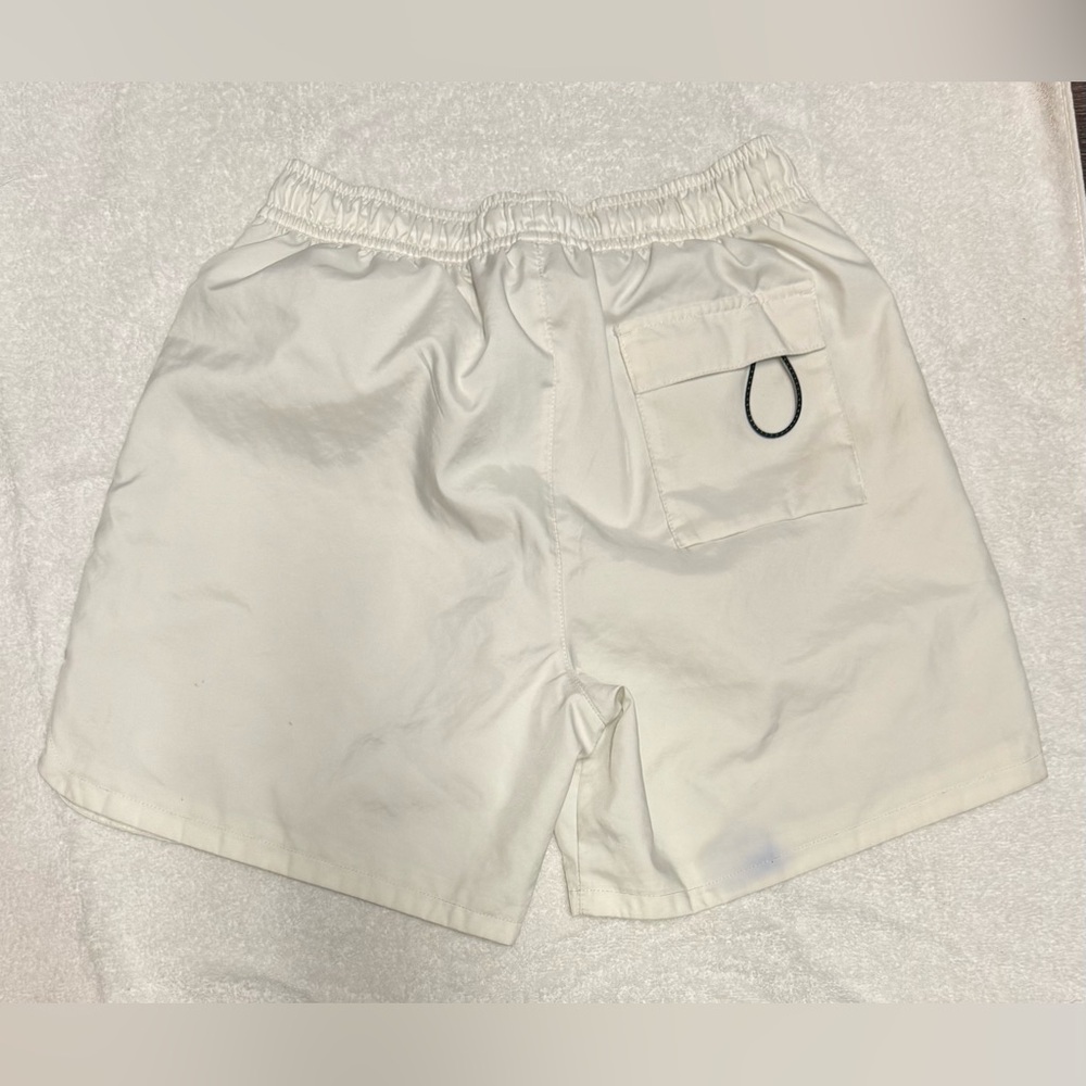 Nike Women’s Cream Athletic Shorts | Sz SP - Picture 2 of 4